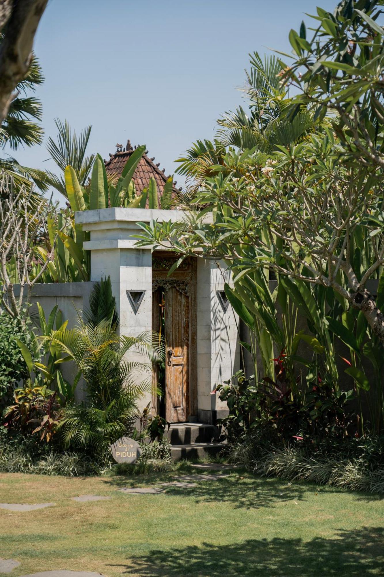 Aswanaya Villas Ubud Exterior photo