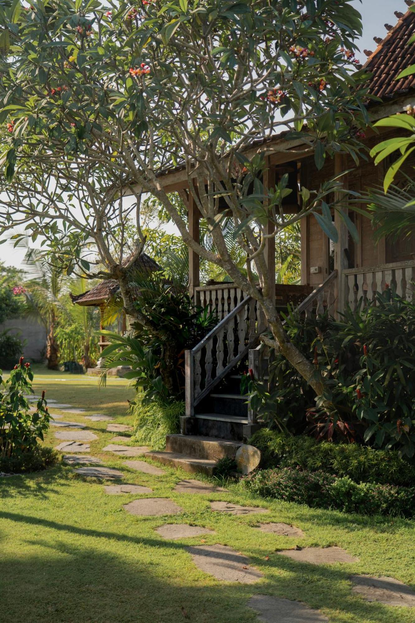 Aswanaya Villas Ubud Exterior photo